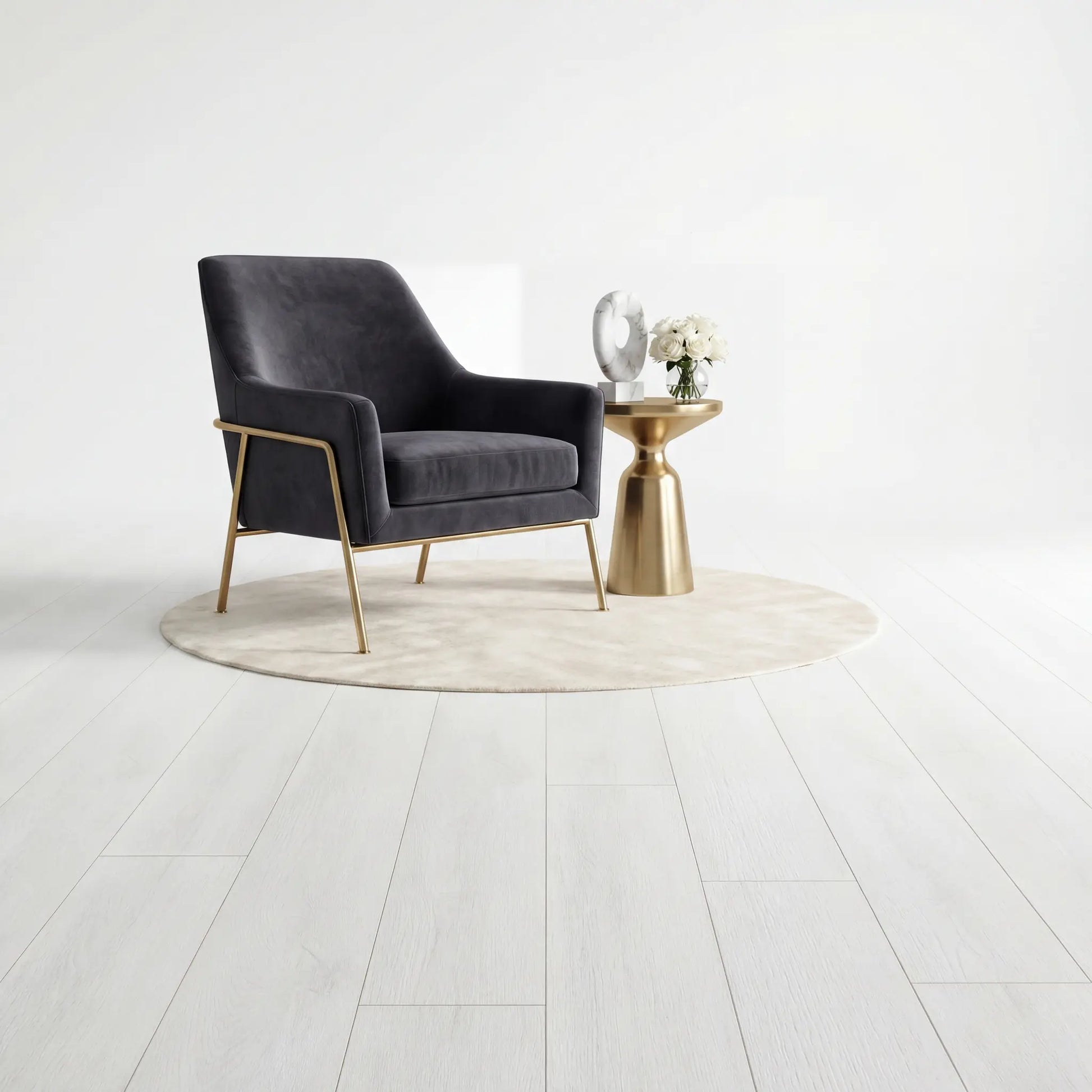 Moderne zithoek met ultra mat wit laminaat vloer en designmeubels